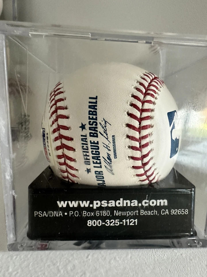 ROD CAREW - AUTOGRAPHED SIGNED BASEBALL  - PSA #K72281 - Image 3 of 4