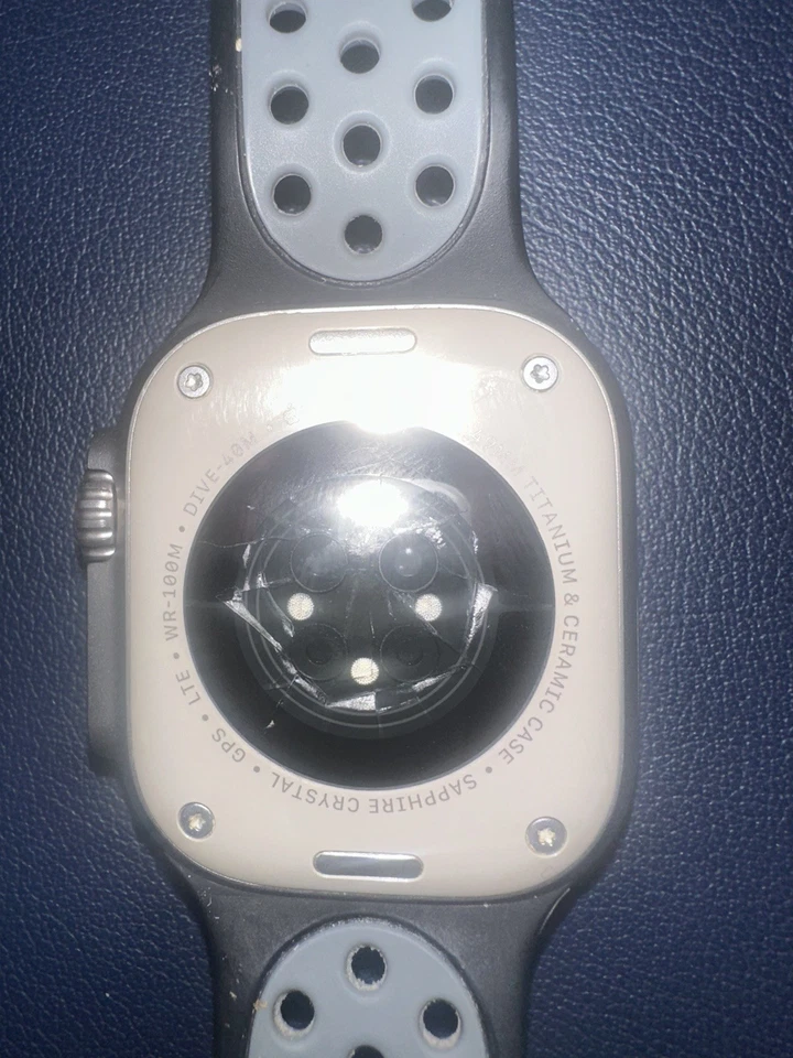 Apple Watch Ultra (1st Gen) 49mm Titanium GPS + Cellular BACK IS CRACKED**** - Image 4 of 4