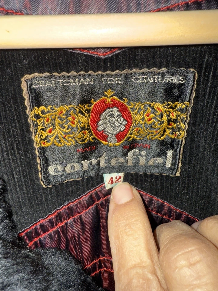 Spanish Cortefiel Corduroy Jacket With Leather Trim Size 42 - Image 3 of 4