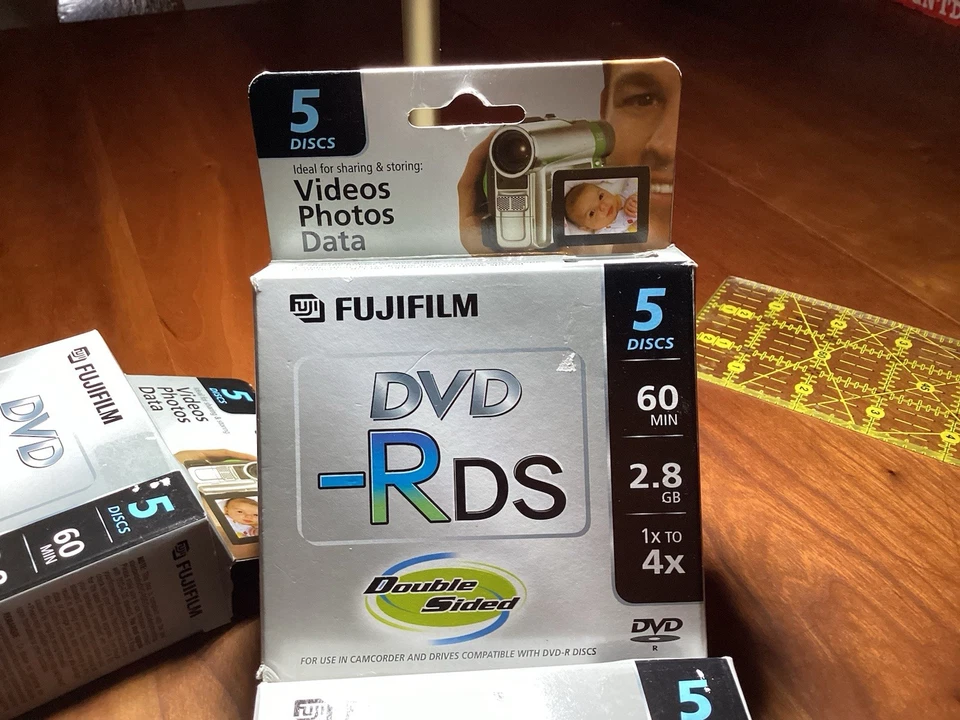 Four pPacks Of 5 DVD-RDS Fuji Film New in  Box 2.8GB 60Min 1X to 4X Double Sided - Image 2 of 3