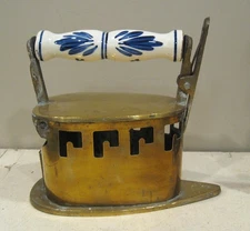 Vintage DUTCH DECOR BRASS Porcelain Handle CLOTHES COAL SAD IRON Antique