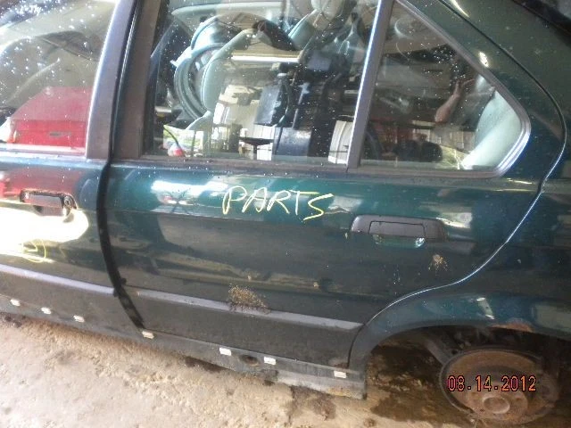 Luz trasera izquierda conductor sedán se adapta a 92-95 BMW 325i 9890331 Foto 4 de 4