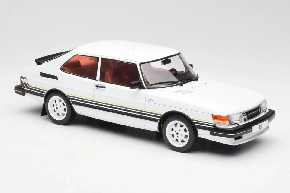 1 : 18 Diecast Model of SAAB 900 Turbo White, Rally! New ! - Image 4 of 4