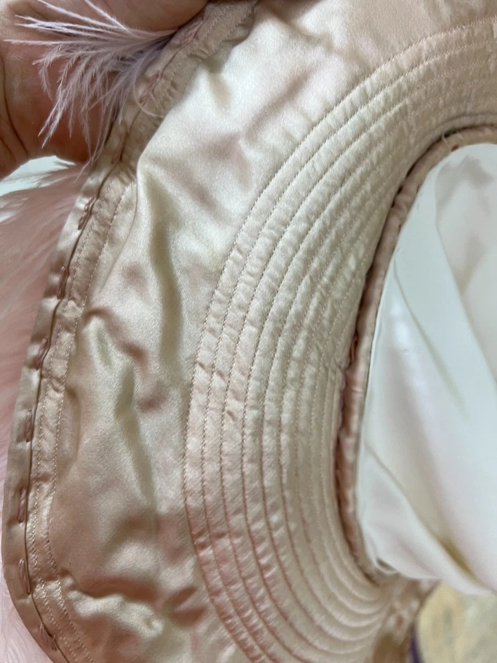 Antique wide-brimmed hat with feathers. Europe,1905-1912. - Image 2 of 4