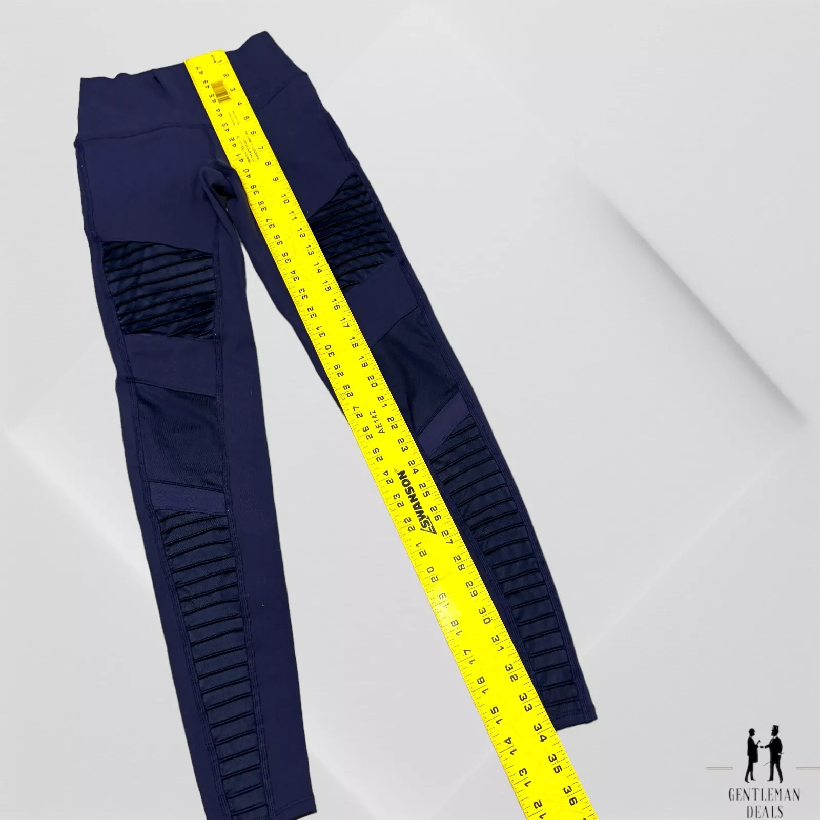 alo-yoga moto textured fitted compression yoga leggings