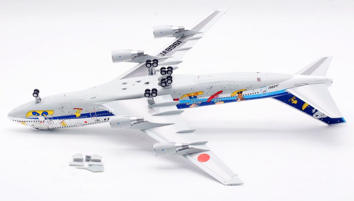 SQ Wings 1:200 ANA All Nippon Air Boeing B747-400 Diecast SQ Wings 1:200 ANA All Nippon Air Boeing B747-400 Diecast