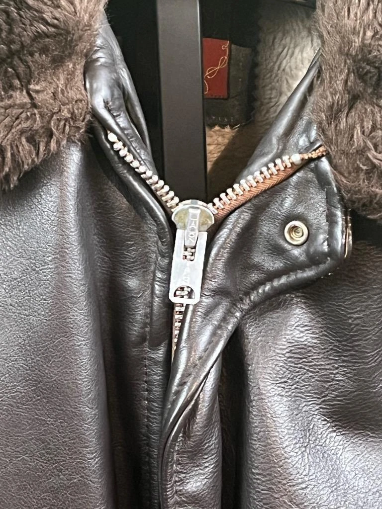 Picture 4 of 5
