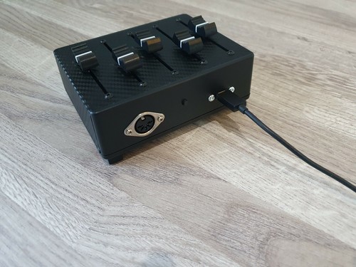 USB and DIN MIDI Controller 5 Faders programmable CC#/Range DAW/SYNTH - Picture 4 of 14