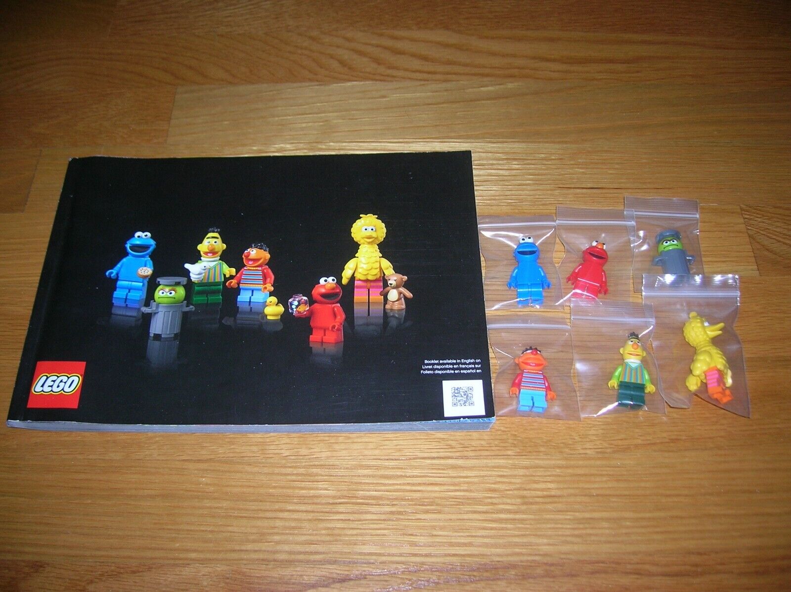 LEGO 21324 Sesame Street 6 Minis Only w/sign + accessories and instruction book!