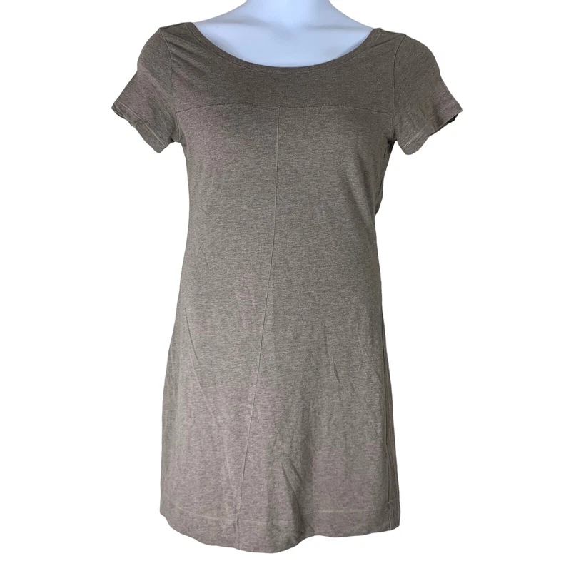lole short sleeved short length t shirt 
