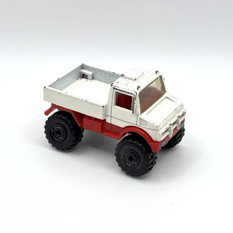 1990 Hot Wheels Unimog White Truck 4x4 1:64 Scale Vintage Diecast - No Caps - Image 2 of 4