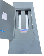 HCM32732N Square D 225A Max 600V Main Lug 3 Phase 4 Wire I-Line Panel