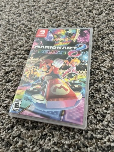 Mario Kart 8 -- Deluxe Edition (Nintendo Switch, 2017) [Physical]