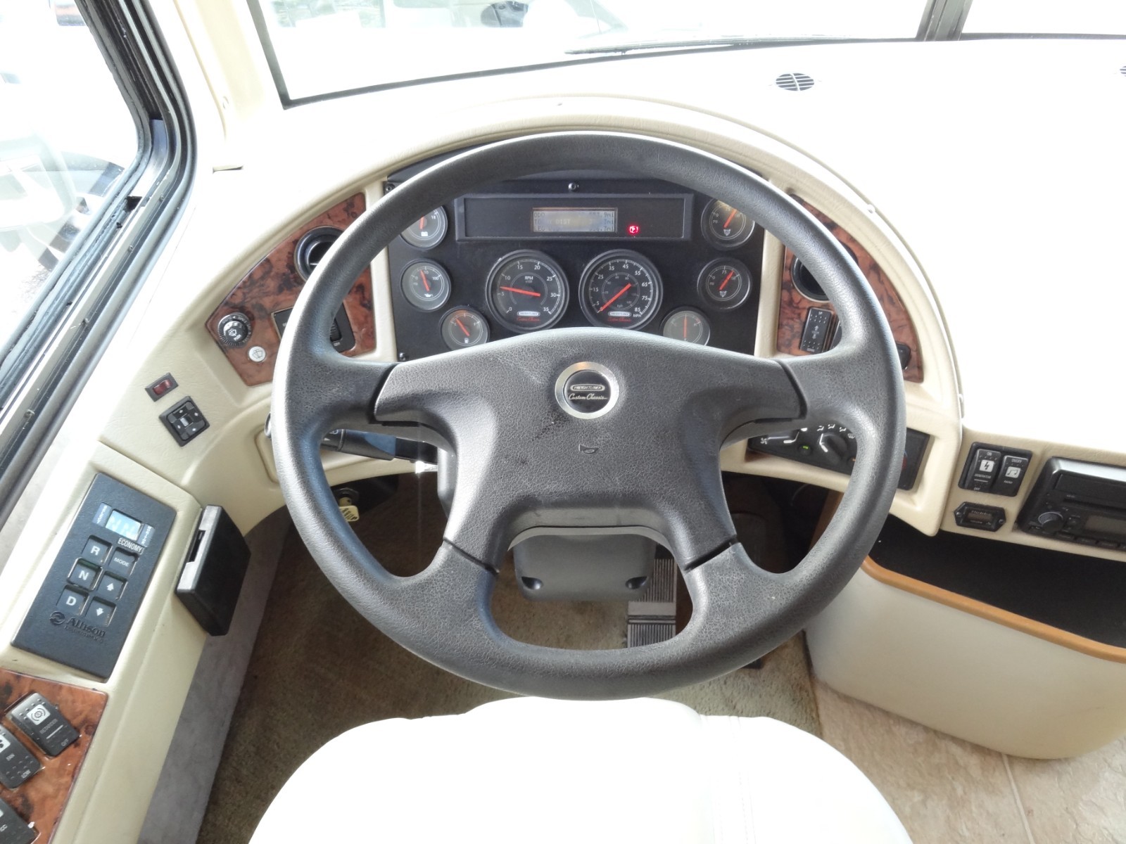 2007 EXPEDITION 38 N~DIESEL~HANDICAP WHEEL CHAIR LIFT~19K MILES~NEW TIRES~BEAUTY