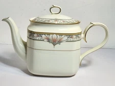 NORITAKE BARRYMORE Pattern #9737 Ivory Bone China 5 Cup TEAPOT & Lid RARE!