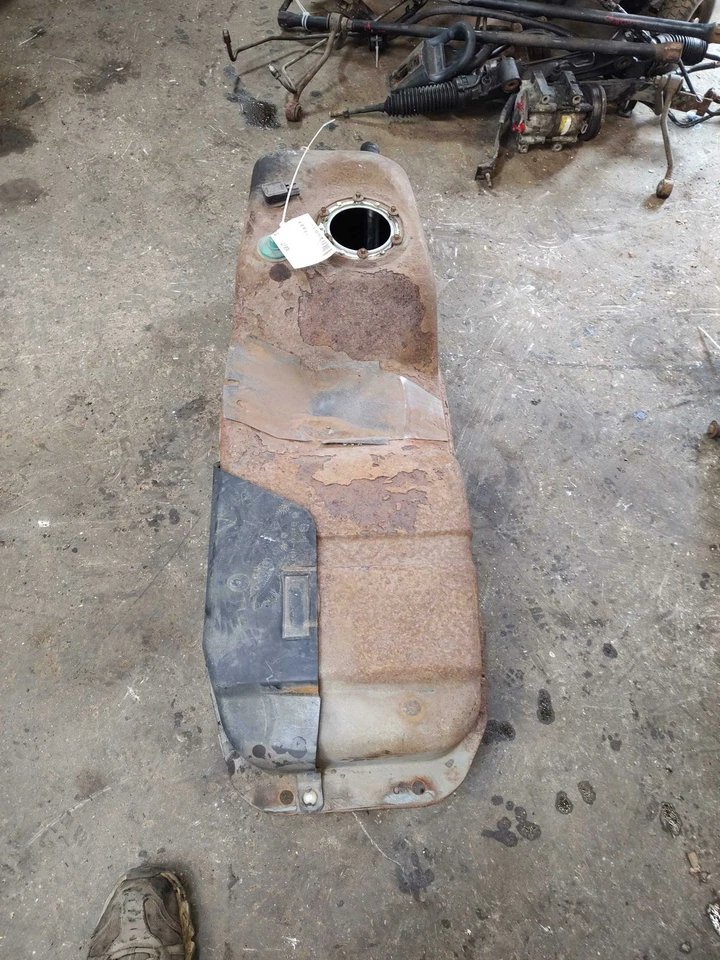 Топливный бак в сборе 1998 - 2001 Ford Explorer Sport 2Dr от оригинального производителя F87Z9002MA - Изображение 3 из 3