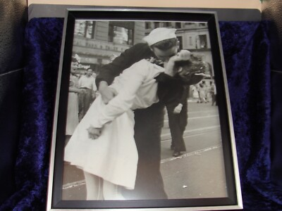 #ad “UNCONDITIONAL SURRENDER” Beautifully Glass Framed SARASOTA FL KISS 11.75x9.25 $27.00