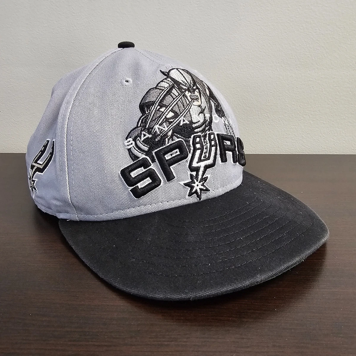 Grey spurs hat hotsell