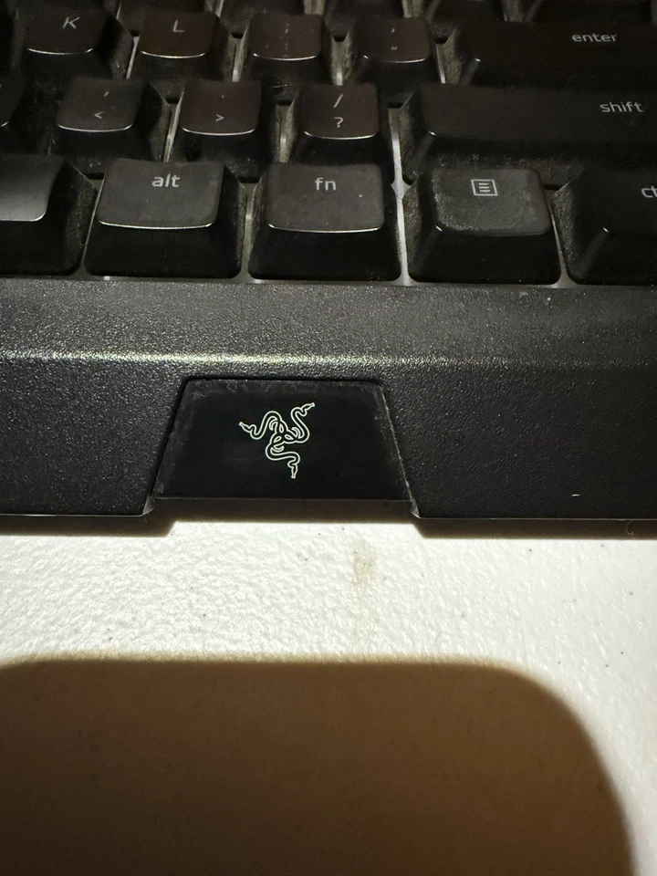 Razer Gaming Bundle Cynosa Chroma Keyboard + Abyssal Essential Mouse Great - Image 3 of 4