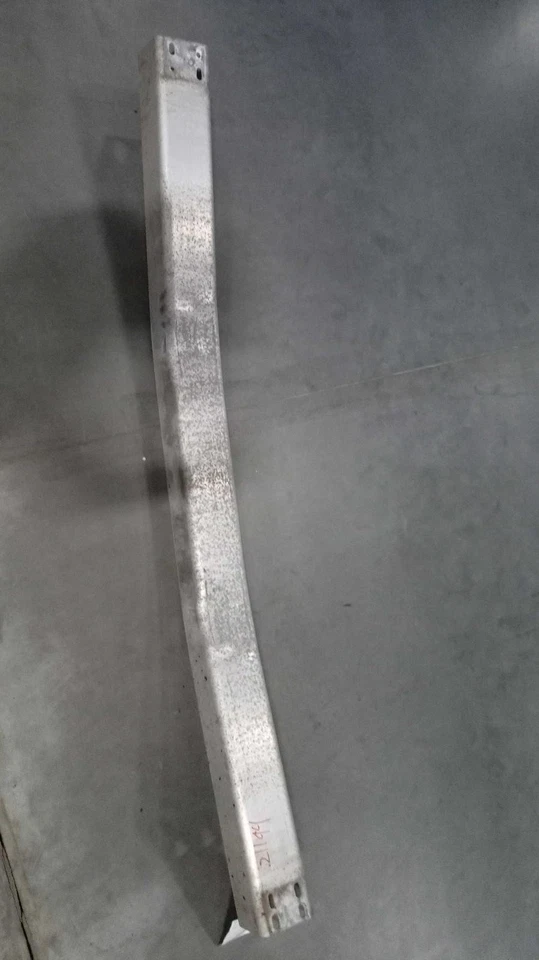 Parachoques trasero usado refuerzo se adapta: Nissan Quest 2015 trasero grado A Foto 2 de 4