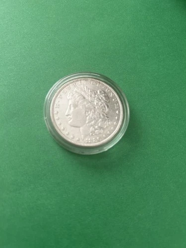 1880 SILVER ***MORGAN DOLLAR BEAUTIFUL XF CONDITION  LOOKS UC