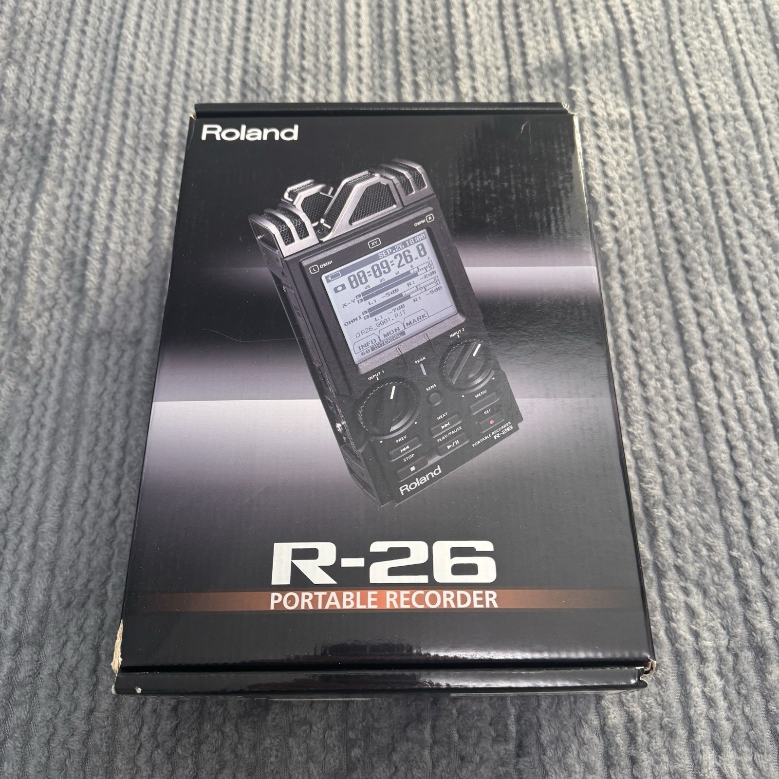 Roland R-26 6-Channel Digital Field Audio Recorder With Box And Cable Tested