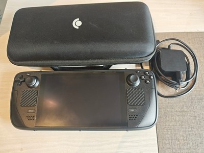 Valve Steam Deck 64gb mit Tasche + 128gb SD Karte + protective gear