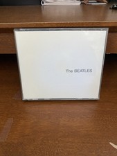 The Beatles White Album 2-CD Set Fat Box Parlophone CDP 7 46443 2 Capitol Apple