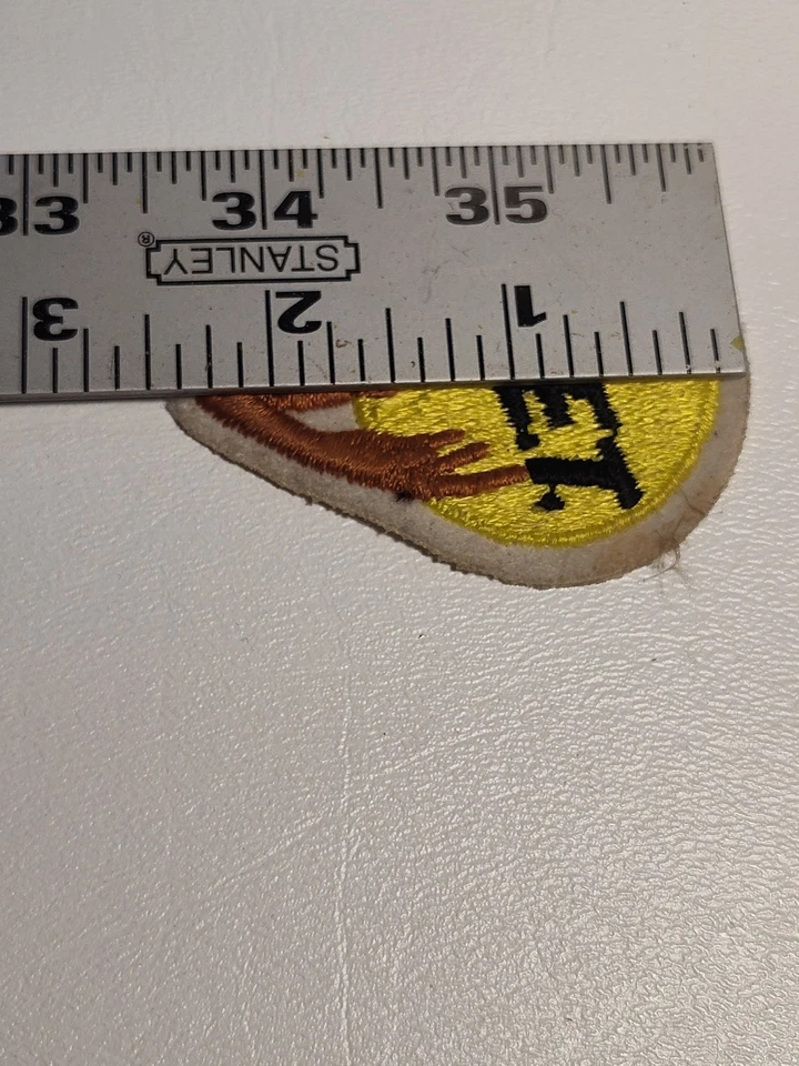 See On  1982 ET Movie Alien Vintage Style Retro Embroidered Patch Applique New - Image 4 of 4