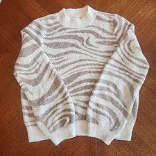 Abercrombie Kids Animal Print Bamboo Sweater Girls Size 15/16