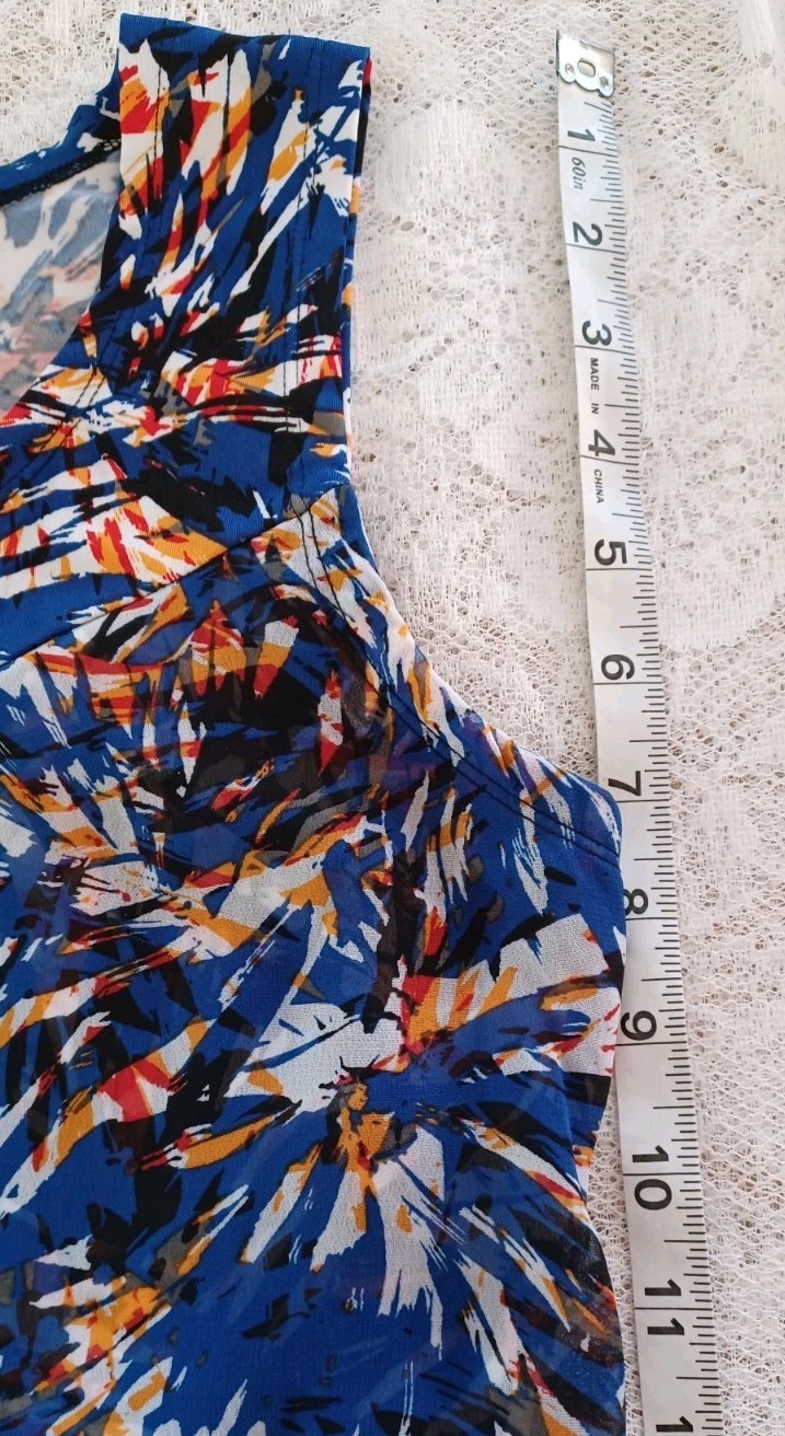 NOTATIONS SLEEVELESS TOP MATCHING PATTERN SPLIT F… - image 9