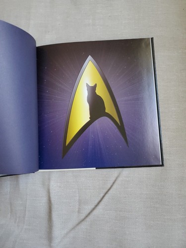 "Star Trek Cats" by Jenny Parks (HC, 2017) VG Preowned Condition - Picture 4 of 9