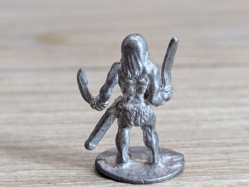 Barbarian Hero in Loin Cloth Dungeons & Dragons Pewter Miniature Ral Partha 1977 - Picture 3 of 6