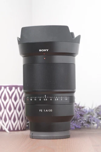 Sony SEL35F14Z Distagon T FE 35mm f/1.4 ZA Standard-Prime Lens ***READ***