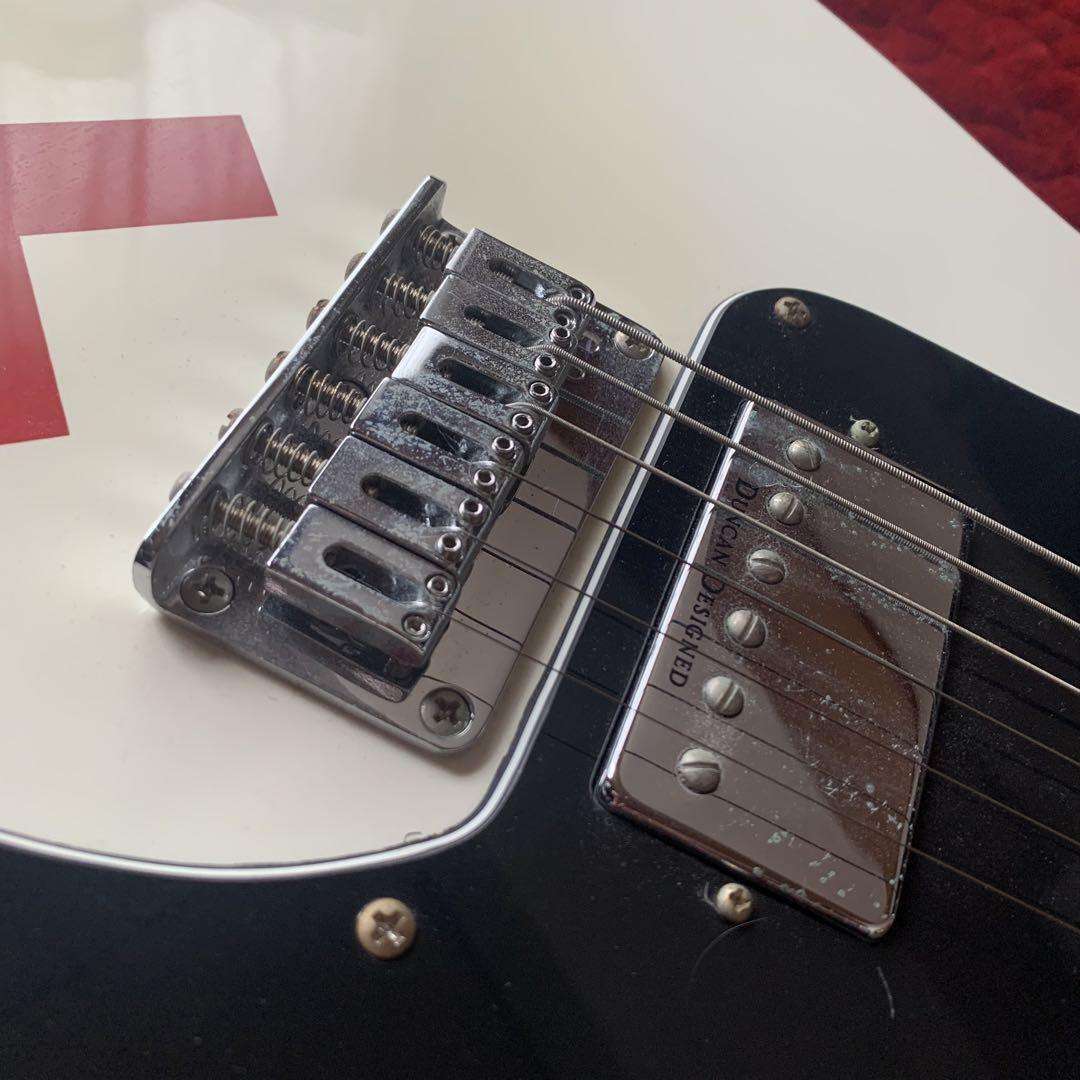 Fender Squier Deryck.Sum41 artist series