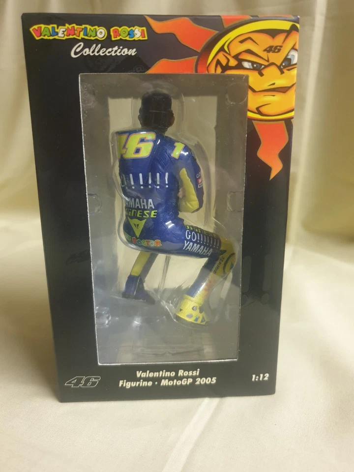 MINICHAMPS VALENTINO ROSSI 1/12 FIGURE 2005 MotoGP with sunglasses - Image 3 of 4