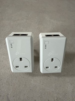 TP-Link AV600 Powerline Passthrough Netzwerk Extender TL-PA4020P Kit - 2 Port