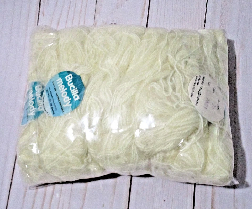 Lote de Fios Melody BUCILLA - Off White - Imagem 4 de 4