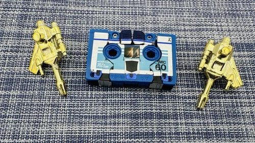 Transformers Frenzy G1 Vintage 1980s Takara Decepticon Cassette Action Figure