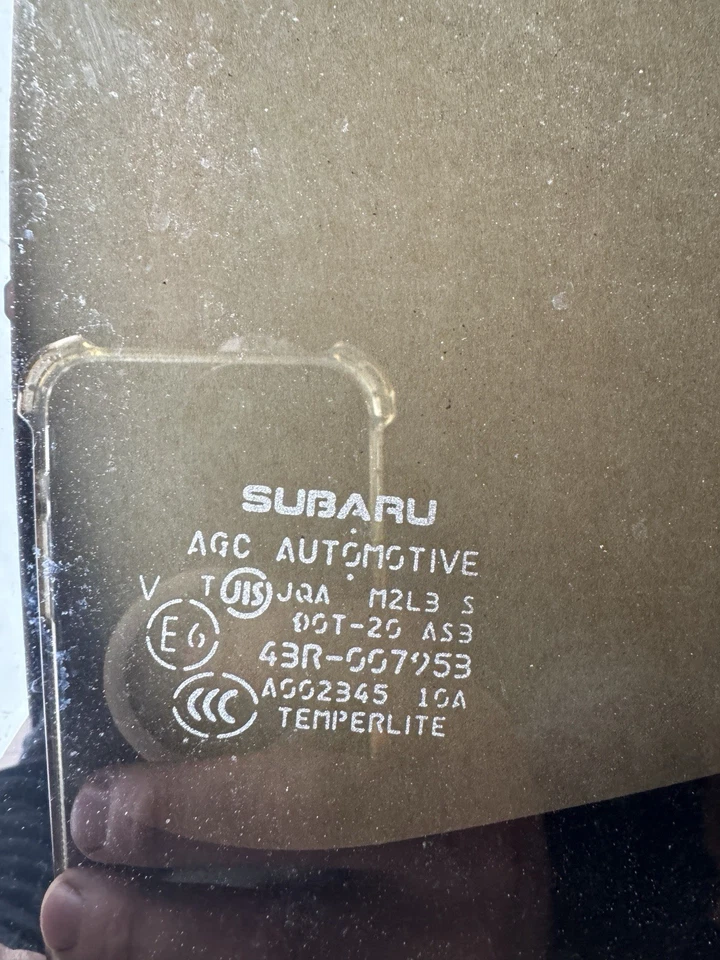 2013 2014 2015 2016 2017 SUBARU XV CROSSTREK RIGHT REAR QUARTER WINDOW GLASS - Image 2 of 3