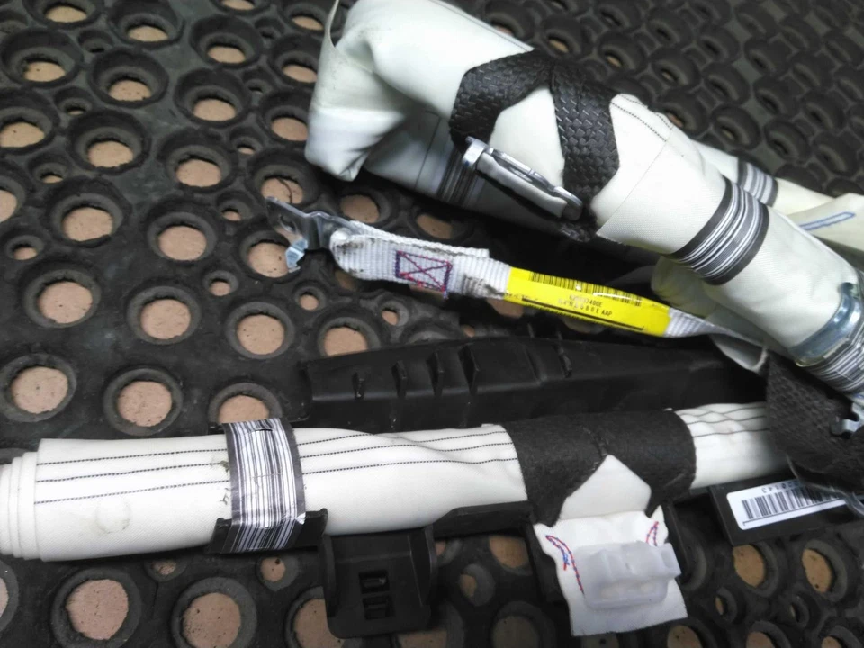 2015 Subaru Legacy Right Blue Curtain Air Bag 43422 Used 120K Miles Foto 2 de 4