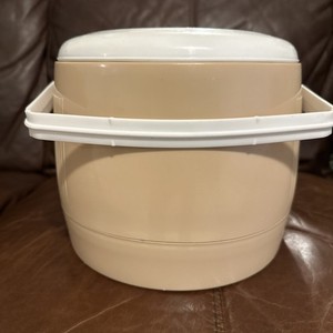 1970’s Bee Plastics 4 Qt, INSULATED Ice Bucket w/ LId BL536