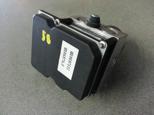 05-08 AUDI A4 B7 2.0 AVANT ABS PUMP AND CONTROL MODULE/COMPUTER # 8E0 614 517 AL