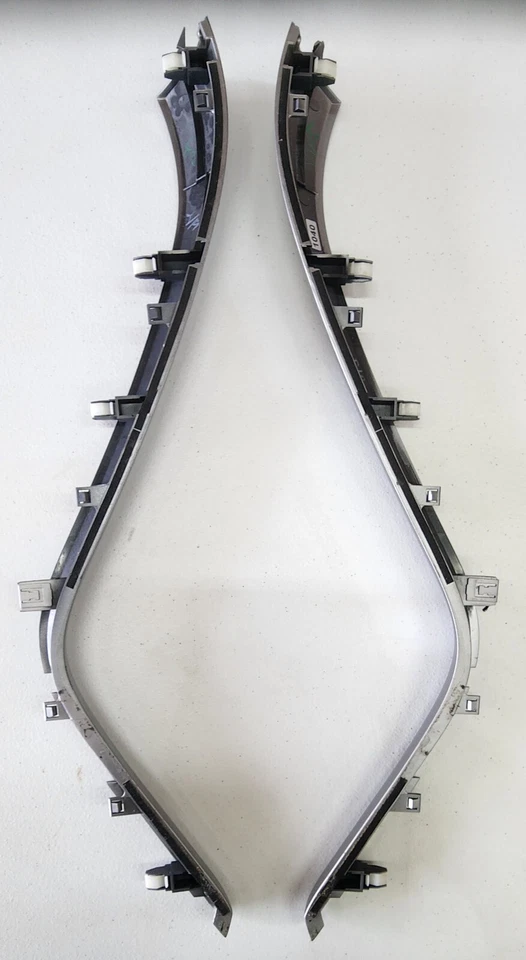 Suzuki Grand Vitara 2006-13 consola central moldura lado derecho e izquierdo OEM 73861-65J0 Foto 3 de 4