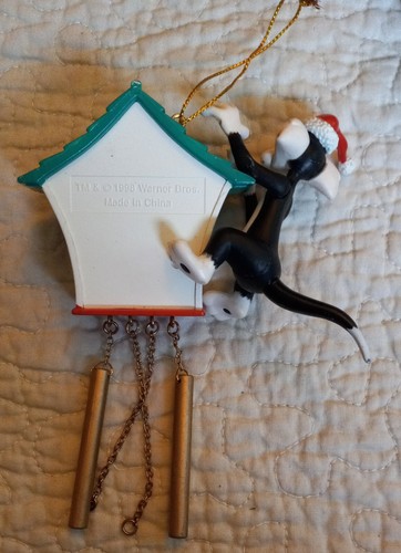 3 Matrix 1998 Looney Tunes Tweety Sylvester And Pepe Christmas Ornament - Picture 3 of 8