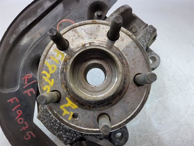 2005-2007 Ford Five Hundred Right Front Spindle Knuckle Hub