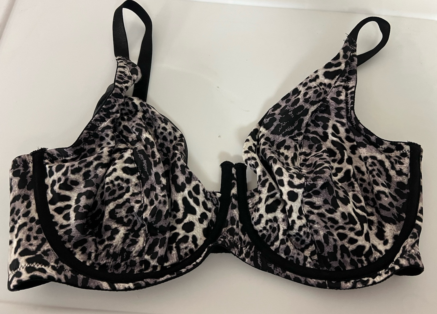 Frederick’s of Hollywood 36F Gray Print Underwire Bra Gem