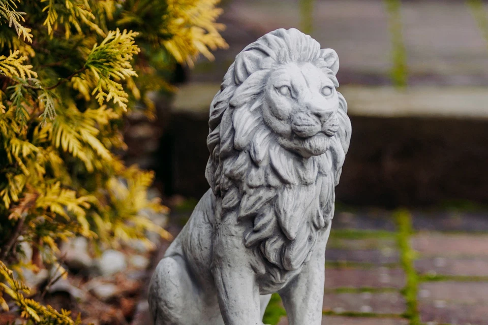 Sitzender Löwe Steinfigur H. 34 cm, 25 x 14 cm, 10 kg, Frostsicher (gerade) - Bild 4 von 4