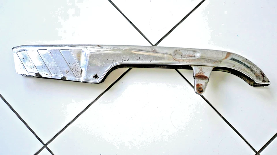 Protector de cadena usado Suzuki RE5  Foto 2 de 4