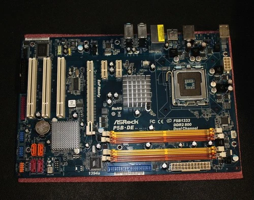 Mainboard Motherboard ASRock P5B-DE inkl. Installation Guide